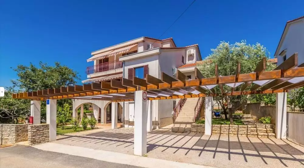 Hotels 282m² in Croatia, Krka. Priced at 623000€ rent photo-1