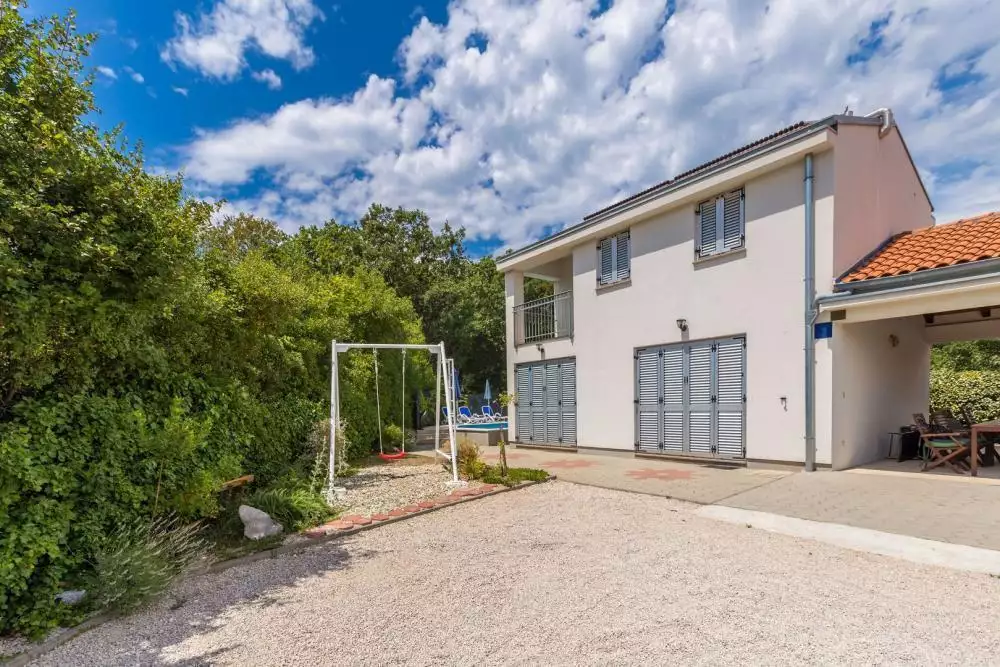 Villa 200m² in Croatia, Krka. Priced at 1280000€ rent photo-1