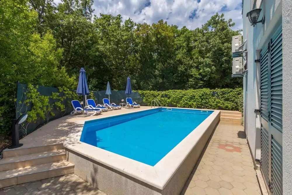 Villa 200m² in Croatia, Krka. Priced at 1280000€ rent photo-5