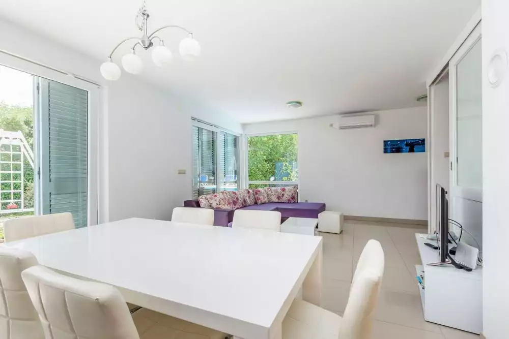 Villa 200m² in Croatia, Krka. Priced at 1280000€ rent photo-9