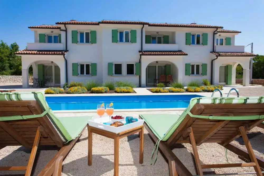 Hotels 255m² in Croatia, Krka. Priced at 1200000€ rent photo-1