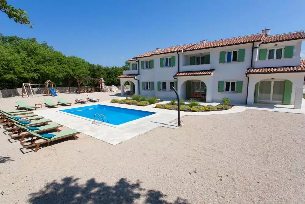 Hotels 255m² in Croatia, Krka. Priced at 1200000€ rent photo-2