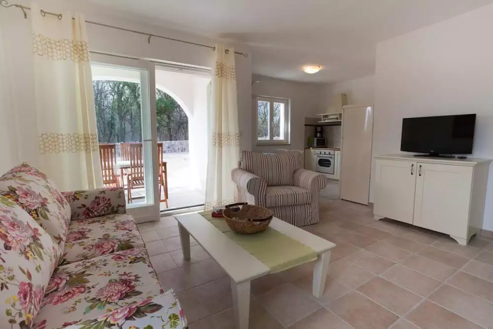 Hotels 255m² in Croatia, Krka. Priced at 1200000€ rent photo-11