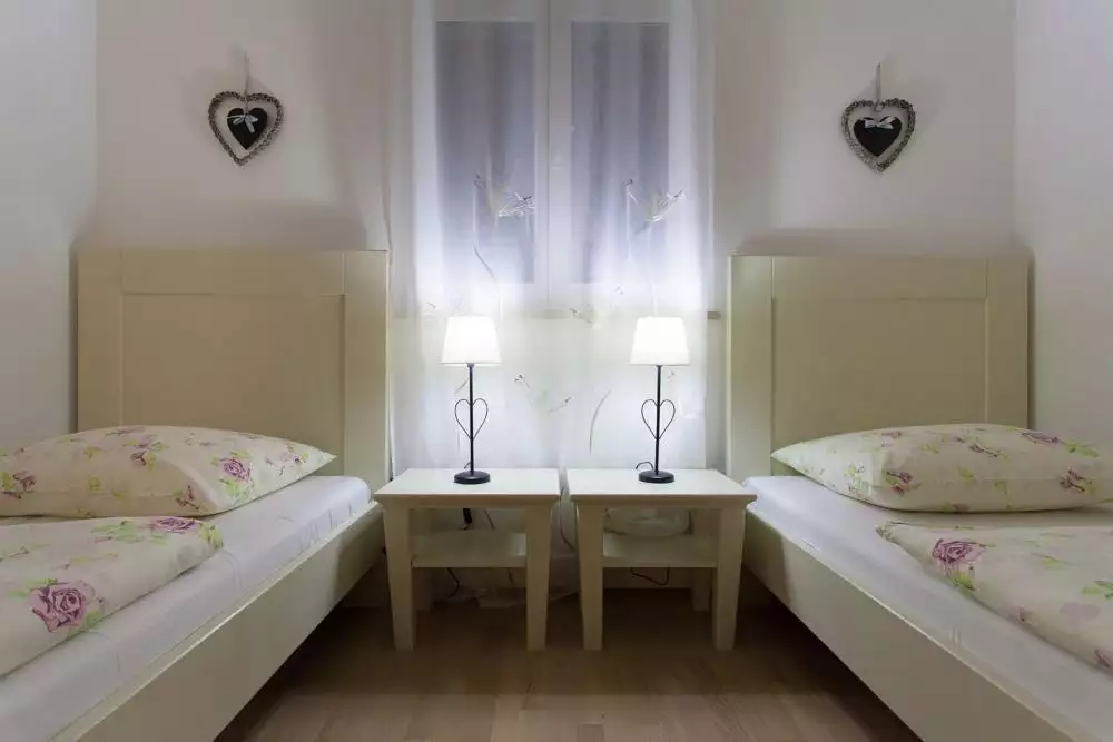 Hotels 255m² in Croatia, Krka. Priced at 1200000€ rent photo-14