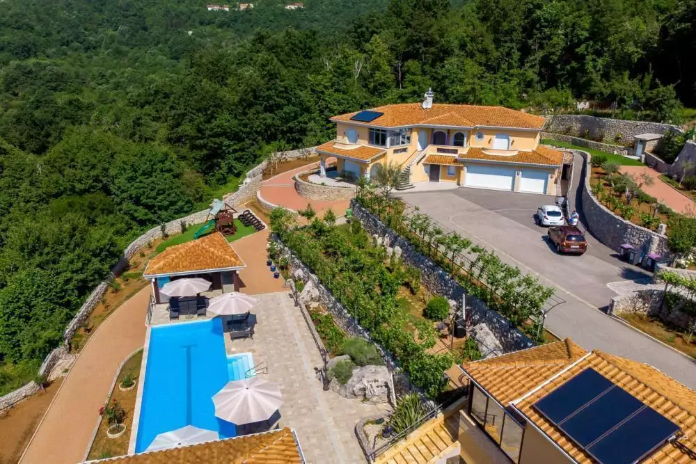 Villa 485m² in Croatia, Veprinac. Priced at 2823000€ rent photo-4