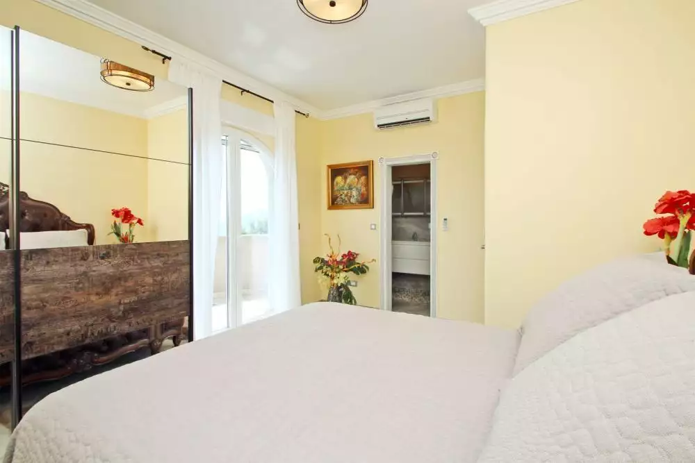 Villa 485m² in Croatia, Veprinac. Priced at 2823000€ rent photo-11