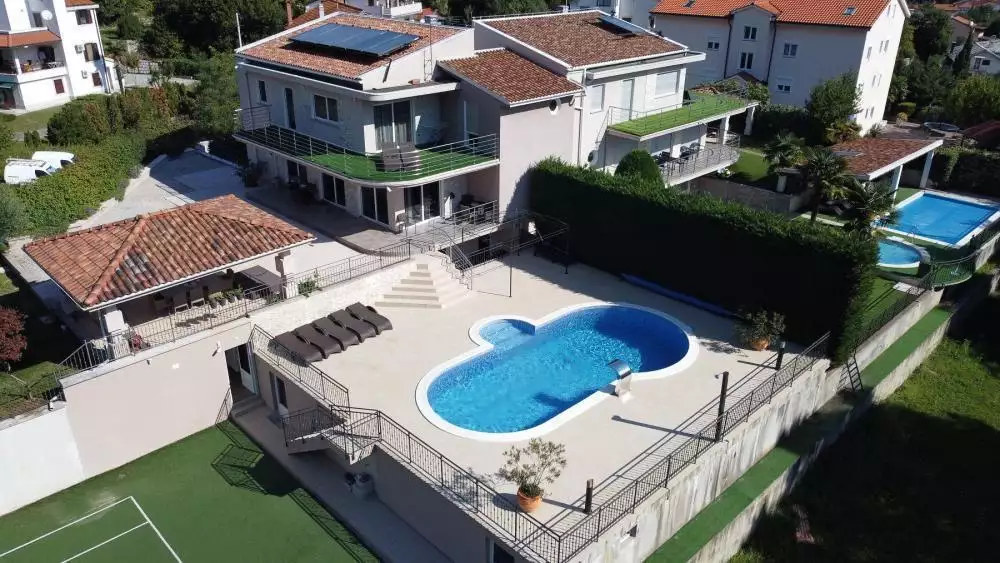 Villa 400m² in Croatia, Pobri. Priced at 1250000€ rent photo-7