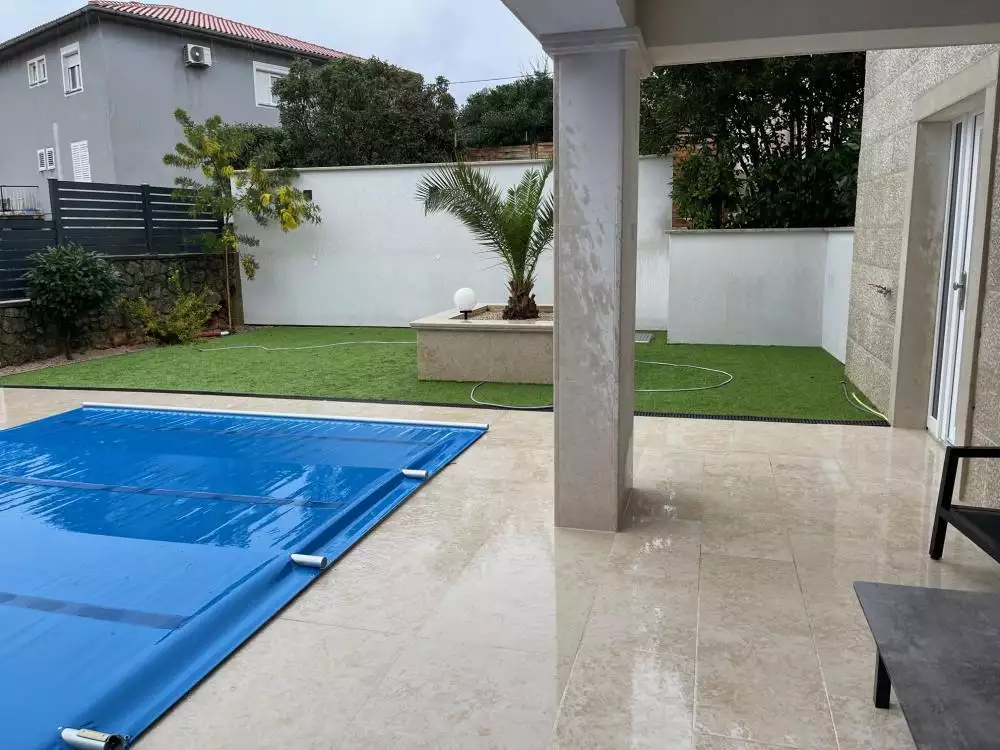Villa 200m² in Croatia, Krka. Priced at 1250000€ rent photo-2