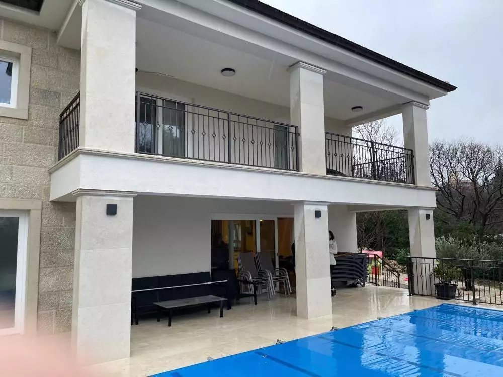 Villa 200m² in Croatia, Krka. Priced at 1250000€ rent photo-3