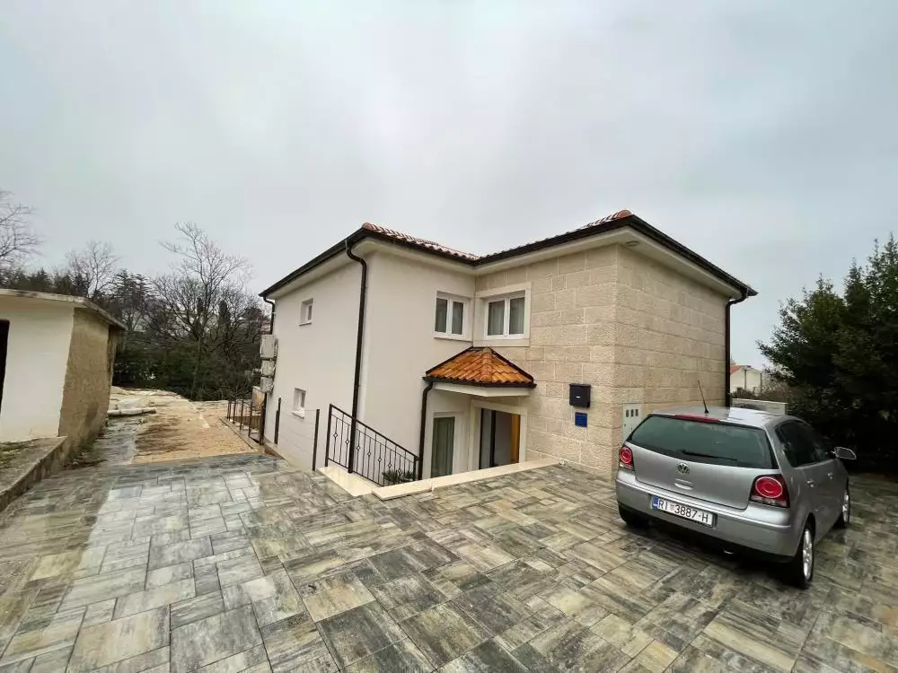 Villa 200m² in Croatia, Krka. Priced at 1250000€ rent photo-19