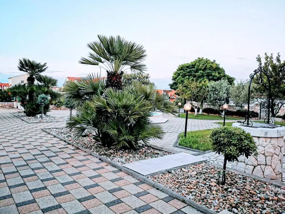 Villa 280m² in Croatia, Sibenik. Priced at 740000€ rent photo-4
