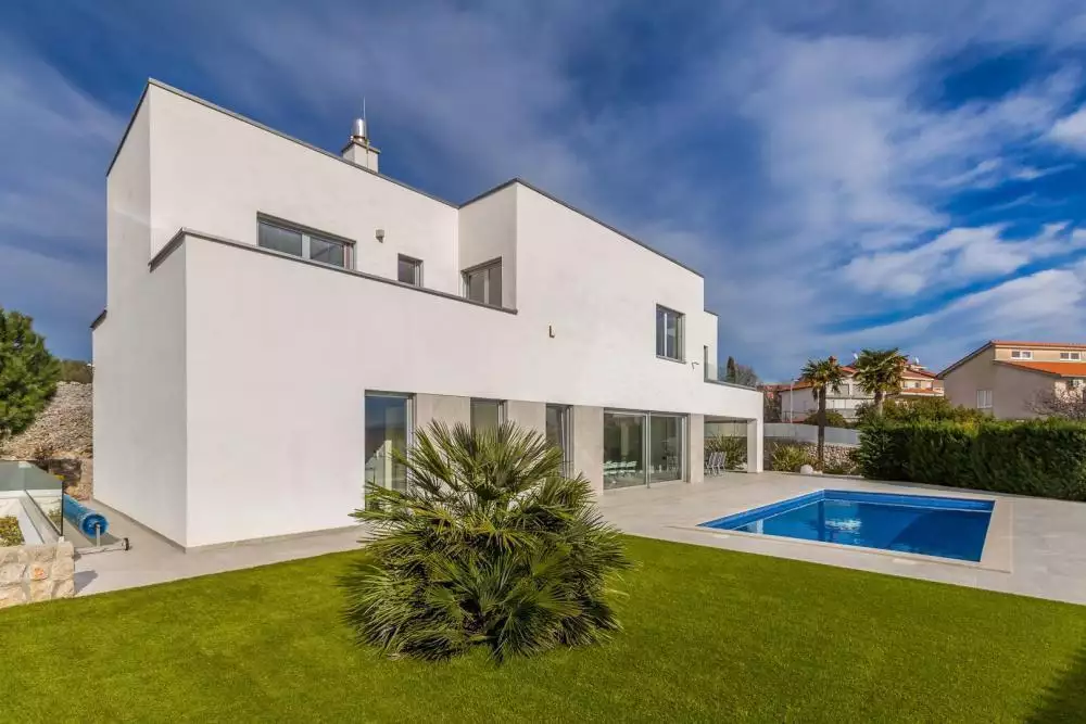 Villa 400m² in Croatia, Krka. Priced at 1980000€ rent photo-1