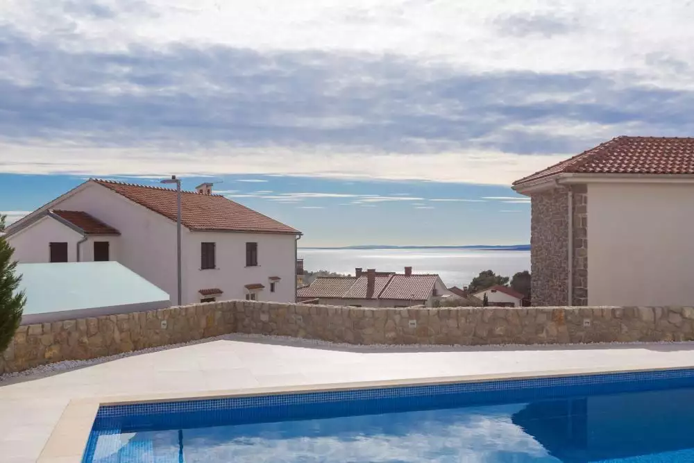 Villa 400m² in Croatia, Krka. Priced at 1980000€ rent photo-2