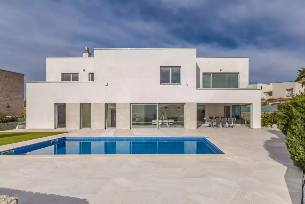 Villa 400m² in Croatia, Krka. Priced at 1980000€ rent photo-3