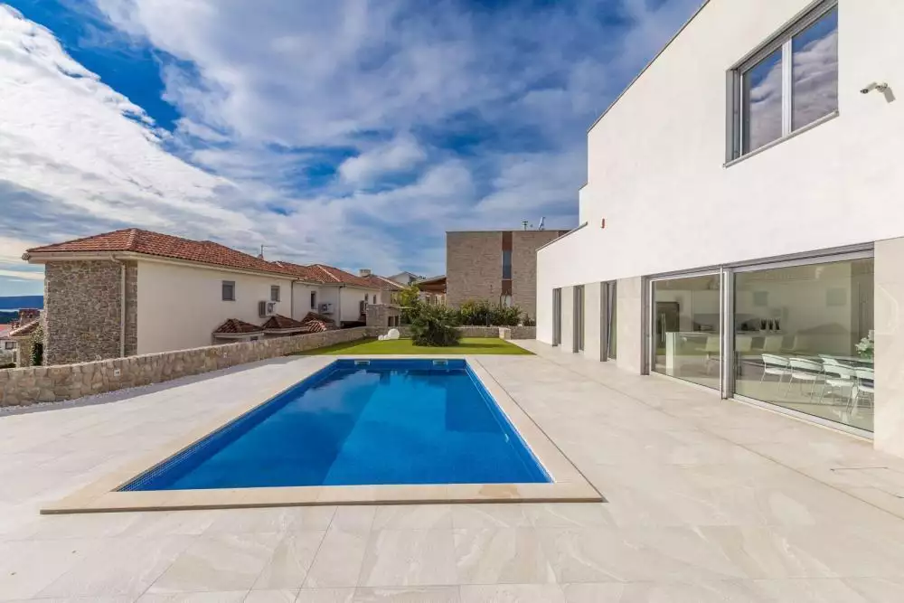 Villa 400m² in Croatia, Krka. Priced at 1980000€ rent photo-5