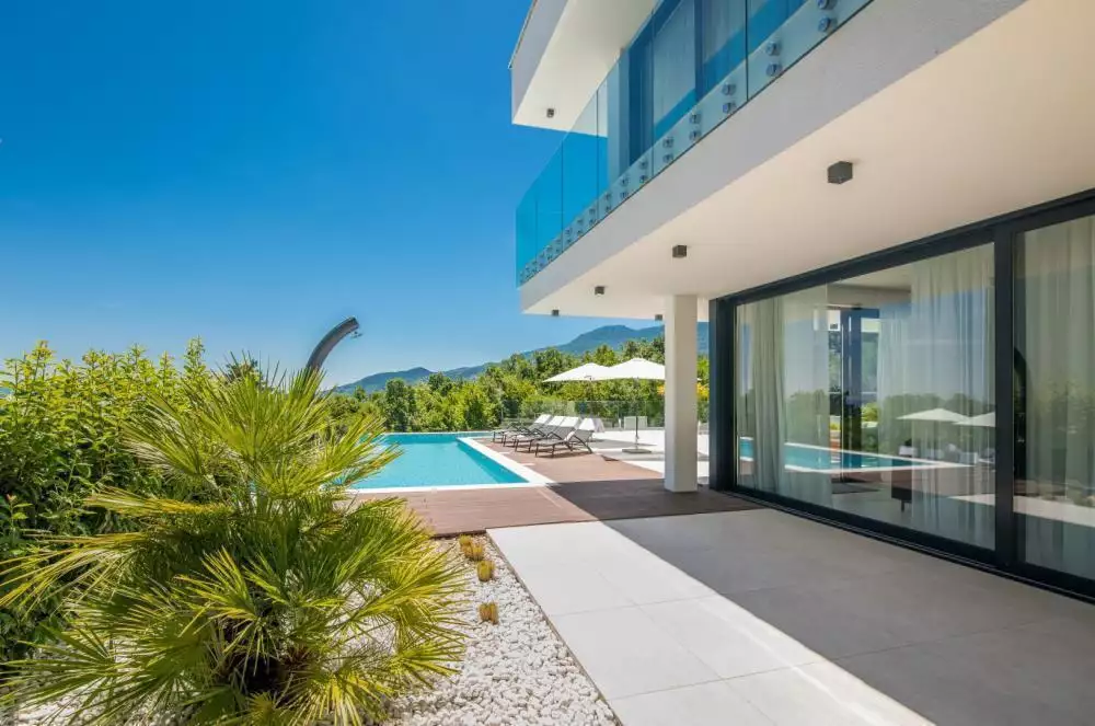 Villa 309m² in Croatia, Veprinac. Priced at 1470000€ rent photo-3