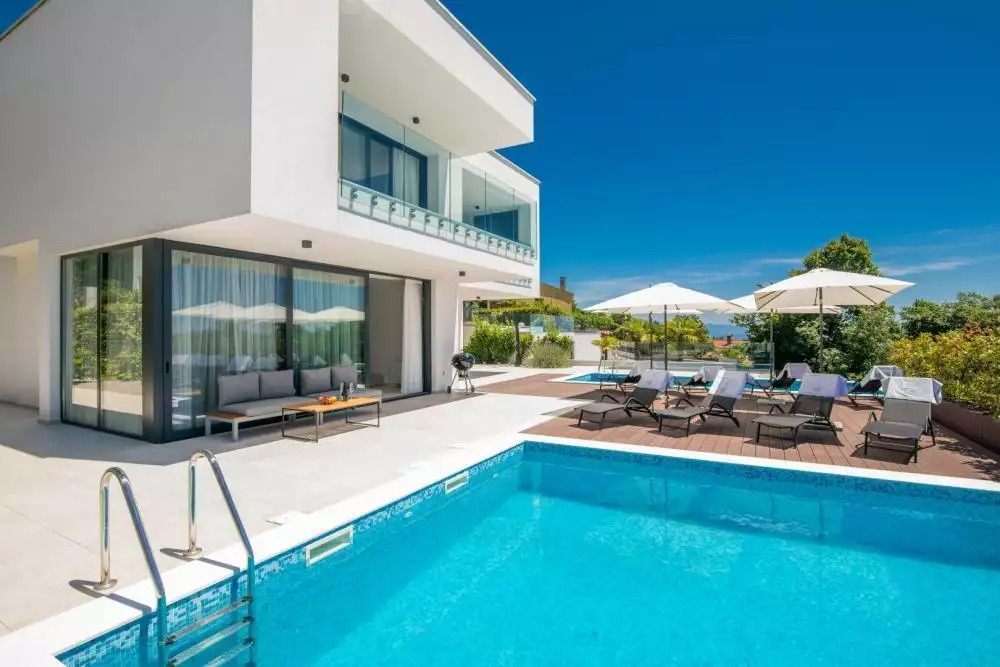 Villa 269m² in Croatia, Veprinac. Priced at 990000€ rent photo-3