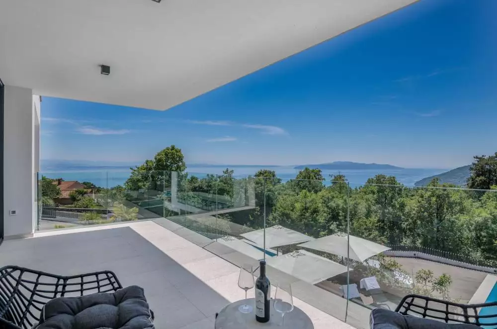 Villa 269m² in Croatia, Veprinac. Priced at 990000€ rent photo-16
