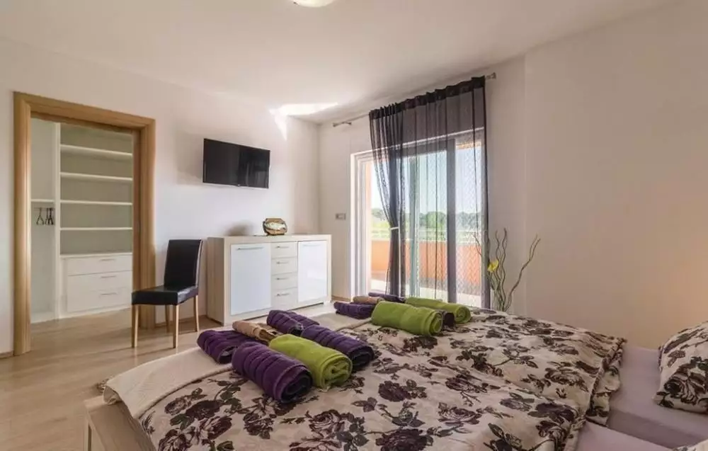 Villa 460m² in Croatia, Pula. Priced at 1500000€ rent photo-19