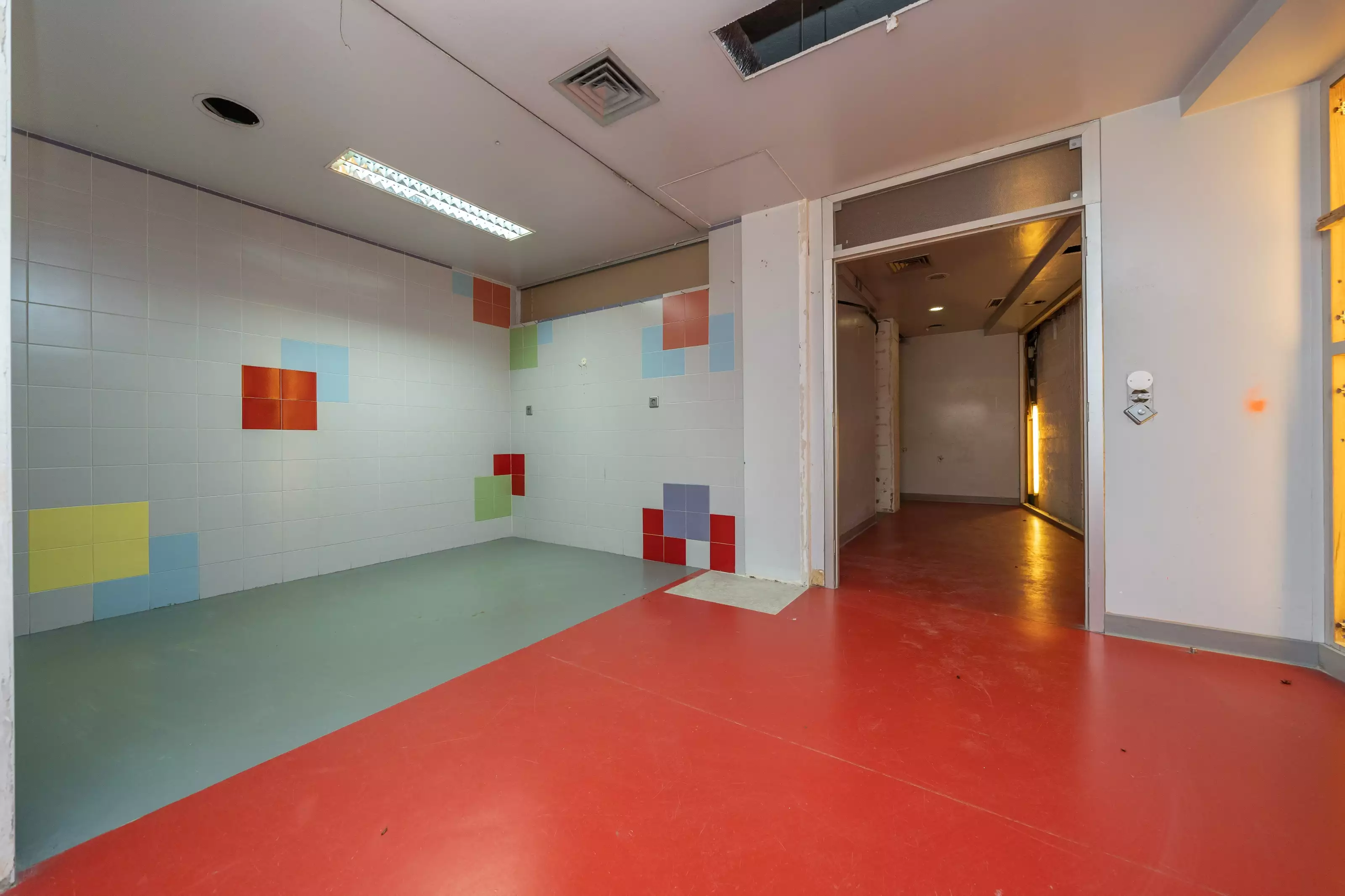 Shop 330m² in Spain, Madrid. Priced at 1680000€ rent photo-7