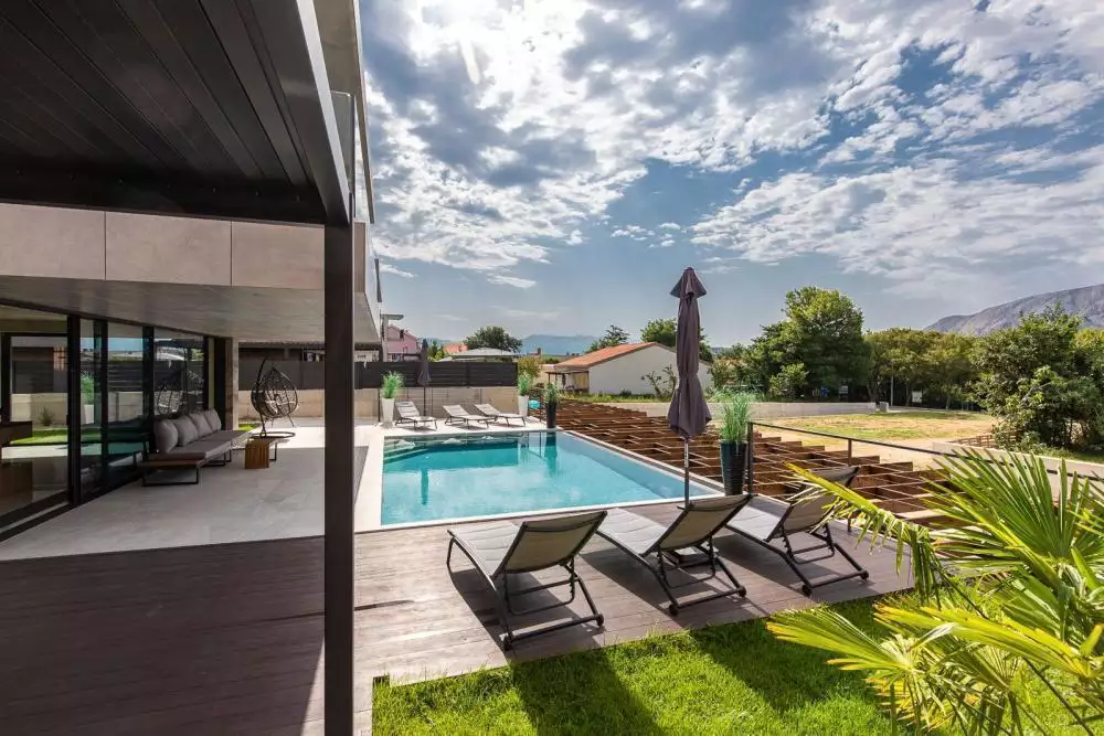 Villa 280m² in Croatia, Krka. Priced at 2100000€ rent photo-19