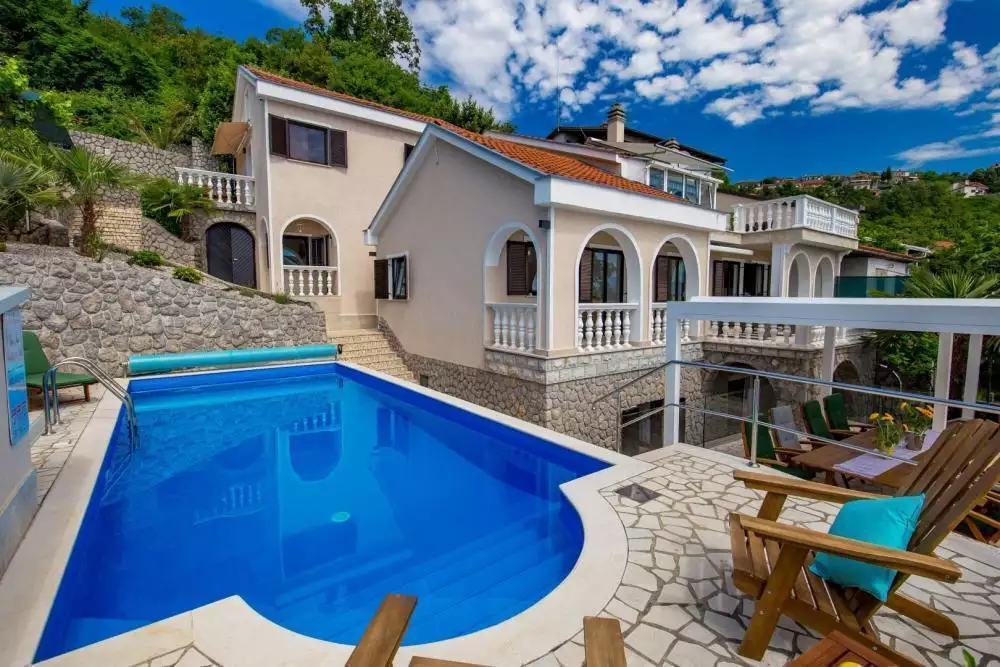 Villa 430m² in Croatia, Matulji. Priced at 892300€ rent photo-3