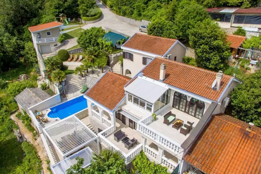 Villa 430m² in Croatia, Matulji. Priced at 892300€ rent photo-5