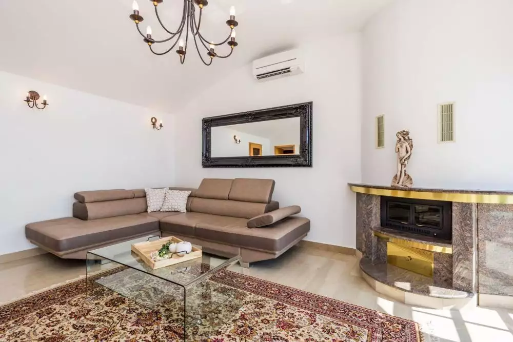 Villa 430m² in Croatia, Matulji. Priced at 892300€ rent photo-14
