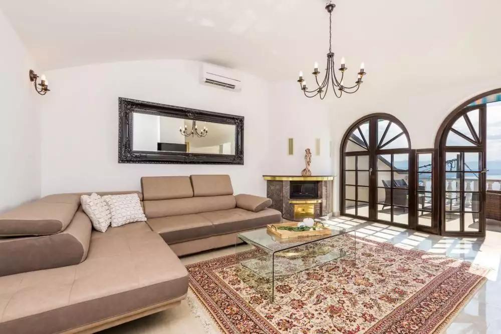 Villa 430m² in Croatia, Matulji. Priced at 892300€ rent photo-16