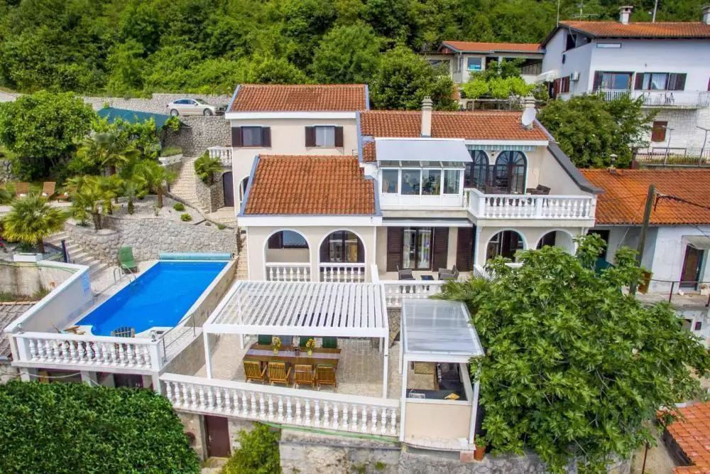 Villa 430m² in Croatia, Matulji. Priced at 892300€ rent photo-1