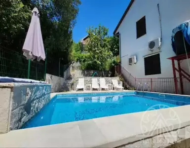 Buy in Montenegro for 250000€