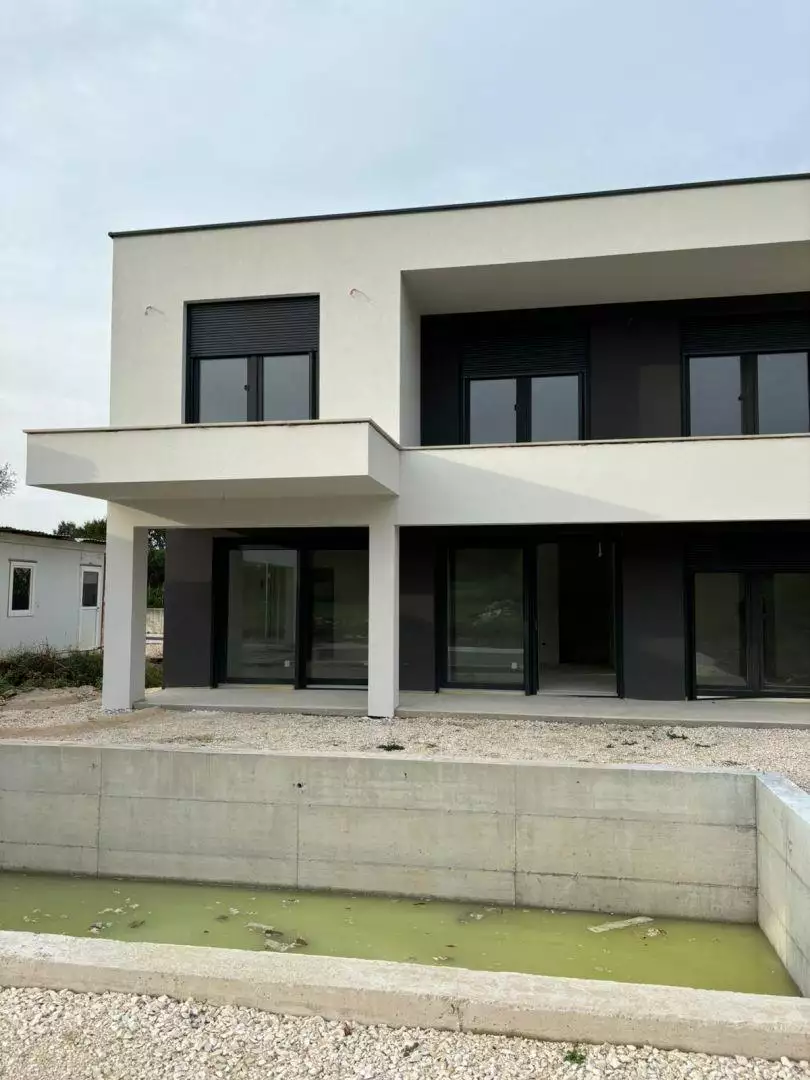 Villa 188m² in Croatia, Labin. Priced at 630000€ rent photo-1