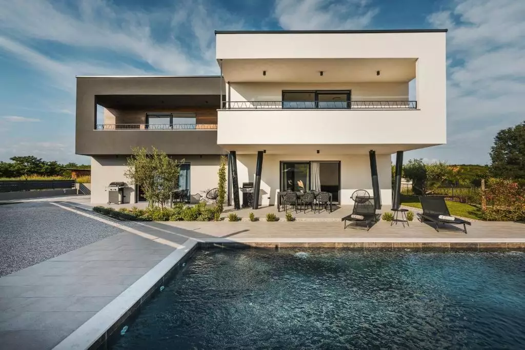 Villa 303m² in Croatia, Umag. Priced at 934000€ rent photo-2