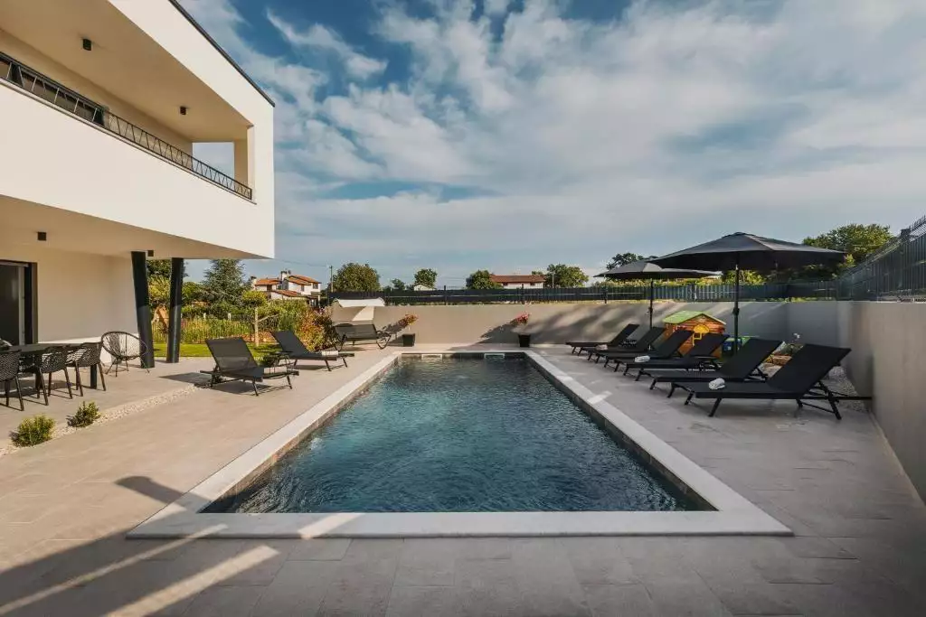 Villa 303m² in Croatia, Umag. Priced at 934000€ rent photo-5