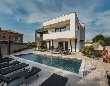 Buy in Croatia for 934000€