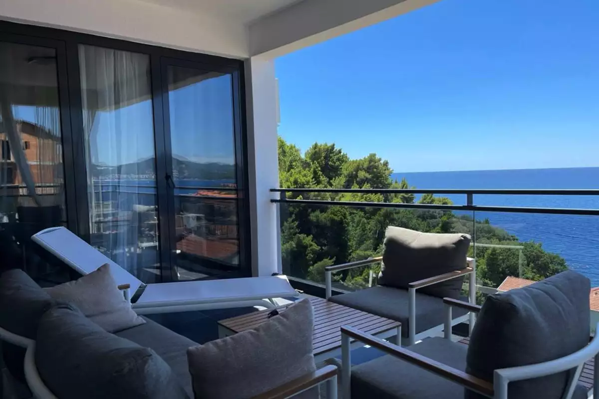 Flat 67m² in Montenegro, Sveti-Stefan. Priced at 250000€ rent photo-10