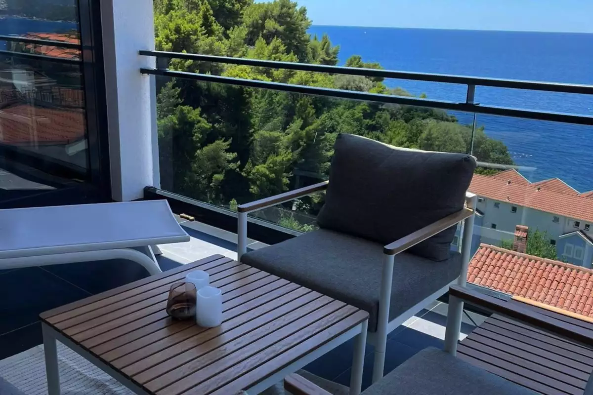Flat 67m² in Montenegro, Sveti-Stefan. Priced at 250000€ rent photo-12
