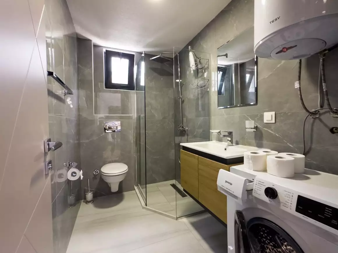 Flat 67m² in Montenegro, Sveti-Stefan. Priced at 250000€ rent photo-28