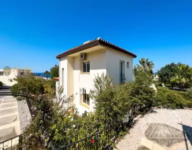 Buy in Cyprus for 312975€