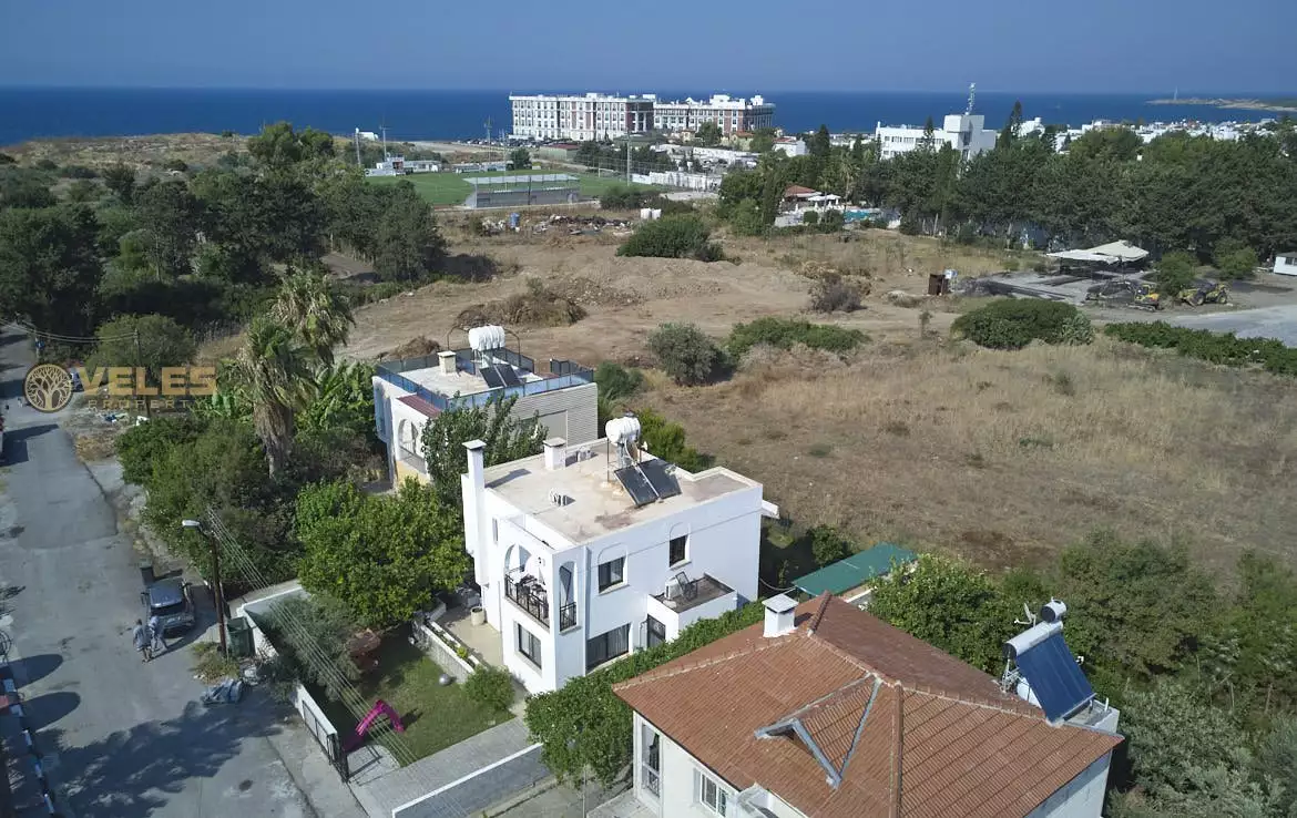 Villa 230m² in Cyprus, Caraolanol. Priced at 339300€ rent photo-1