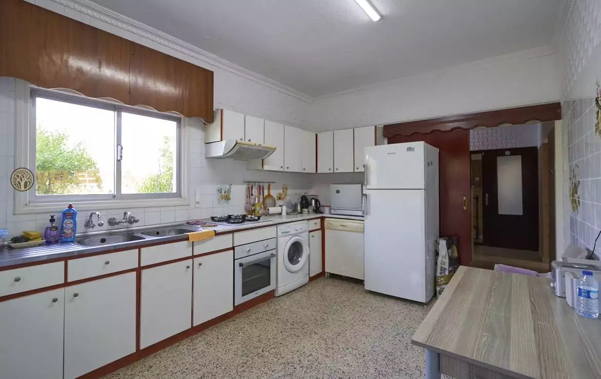 Villa 230m² in Cyprus, Caraolanol. Priced at 339300€ rent photo-16