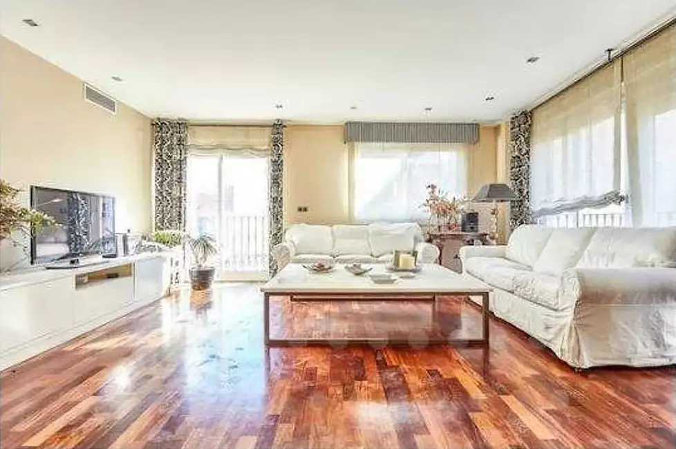 Flat 188m² in Spain, Alicante. Priced at 620000€ rent photo-2