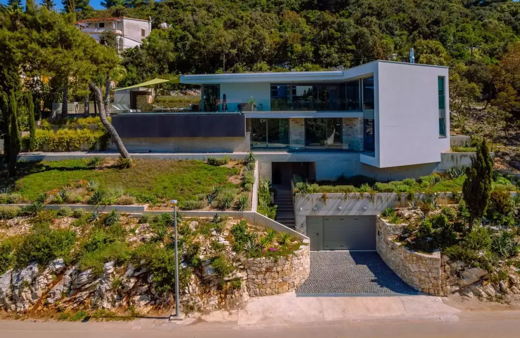 House 390m² in Croatia, Korcula. Priced at 2100000€ rent photo-2