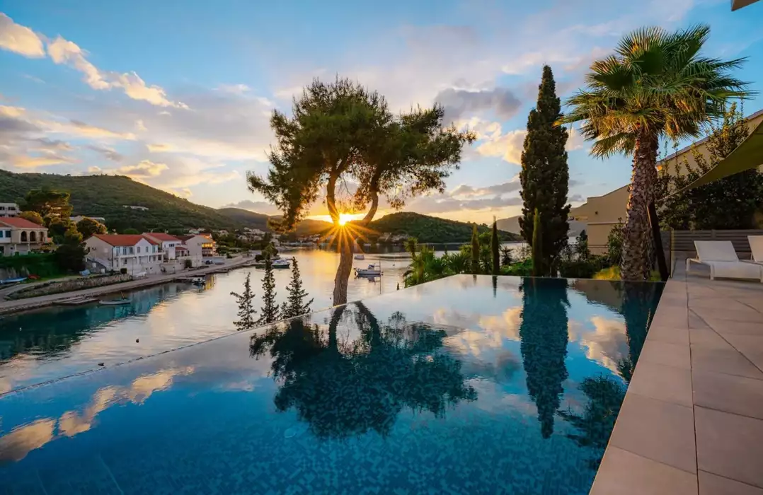 House 390m² in Croatia, Korcula. Priced at 2100000€ rent photo-8