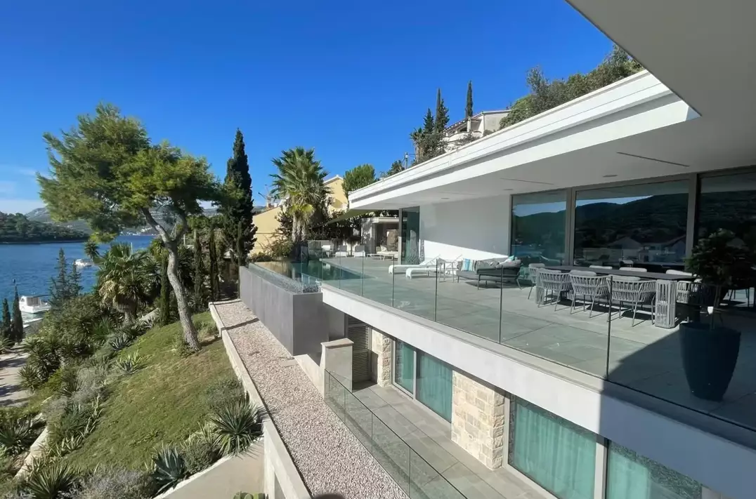House 390m² in Croatia, Korcula. Priced at 2100000€ rent photo-9