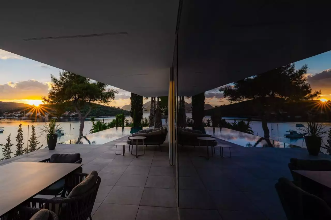 House 390m² in Croatia, Korcula. Priced at 2100000€ rent photo-13