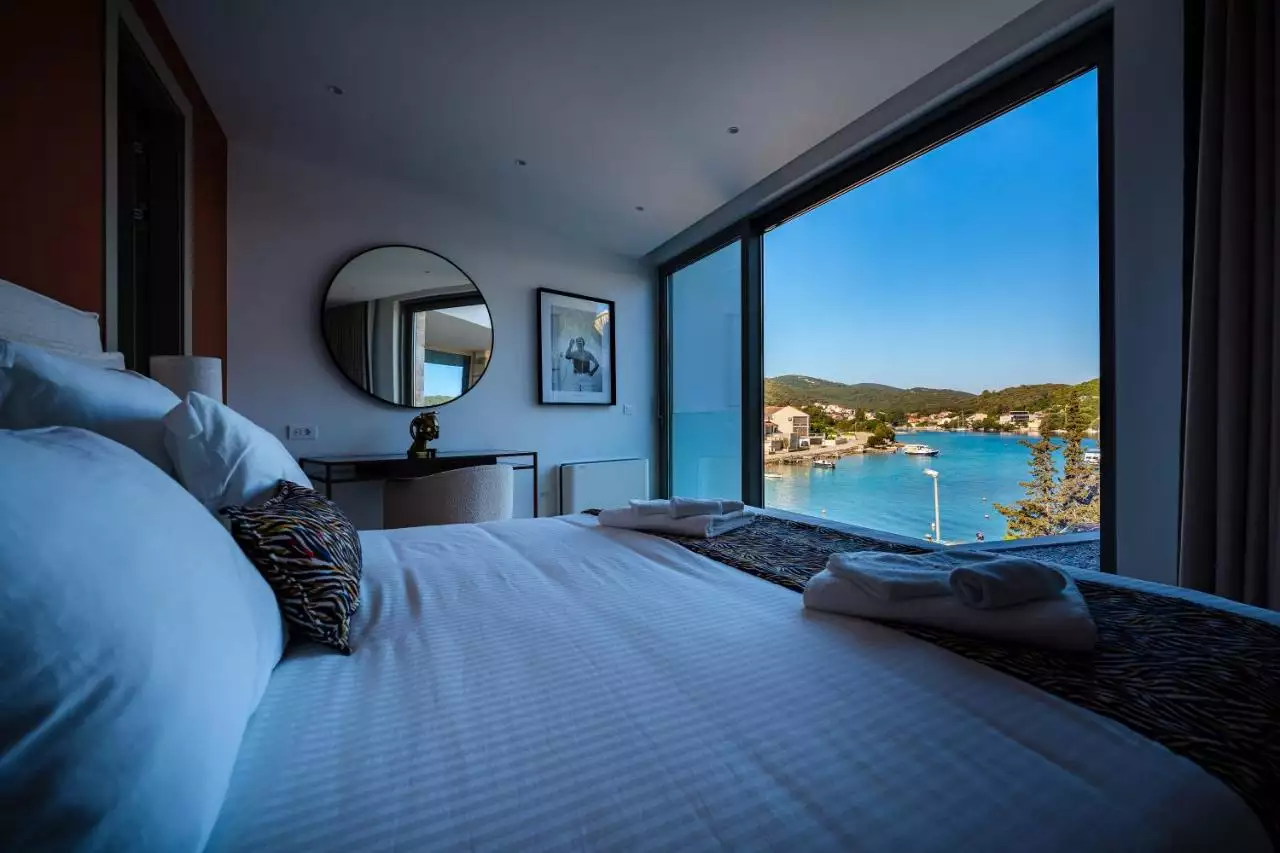 House 390m² in Croatia, Korcula. Priced at 2100000€ rent photo-16