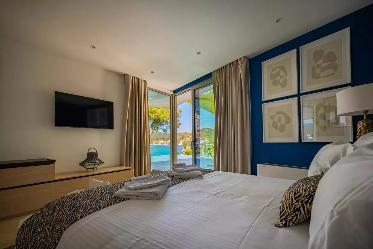 House 390m² in Croatia, Korcula. Priced at 2100000€ rent photo-19