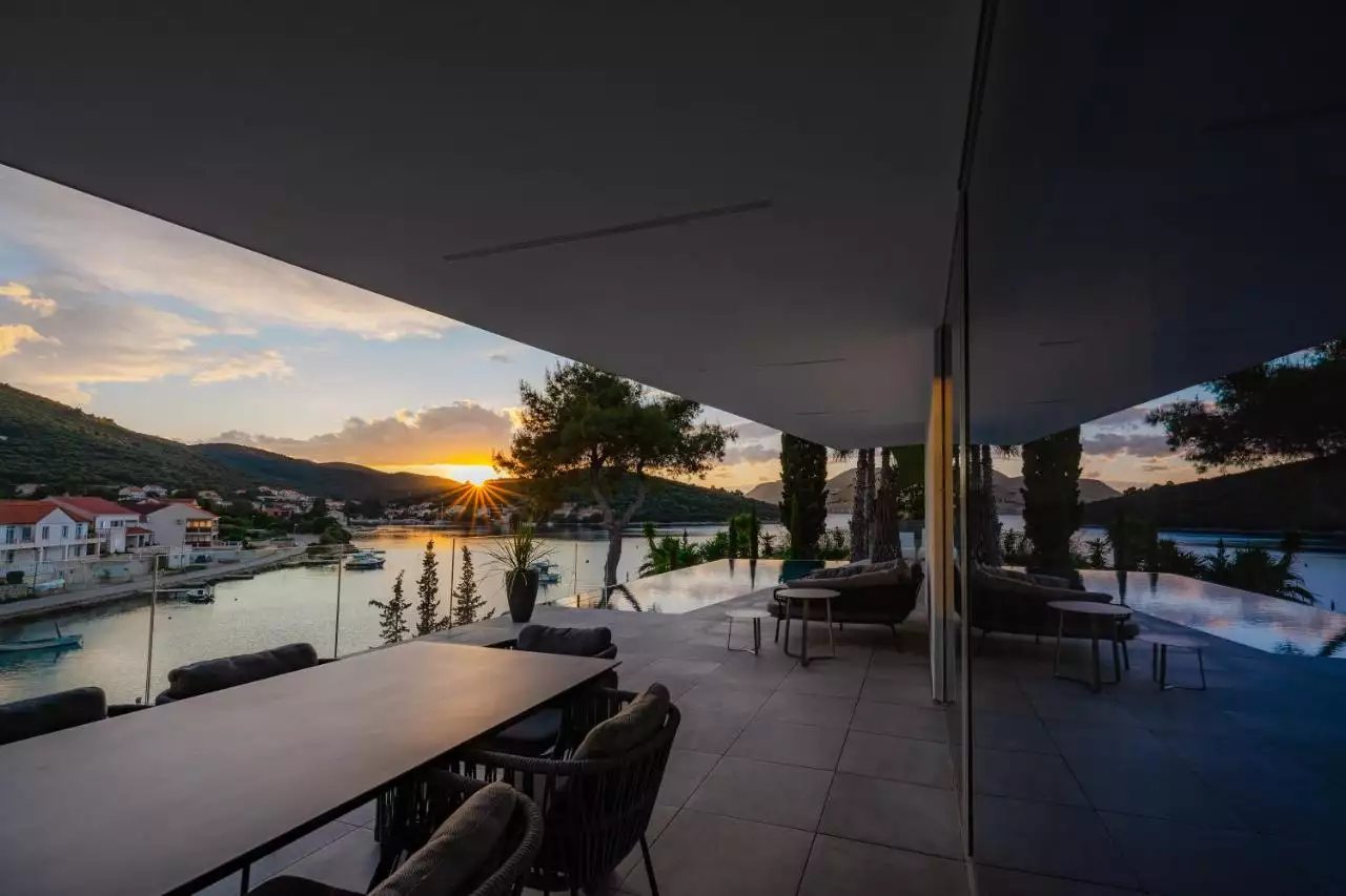 House 390m² in Croatia, Korcula. Priced at 2100000€ rent photo-26
