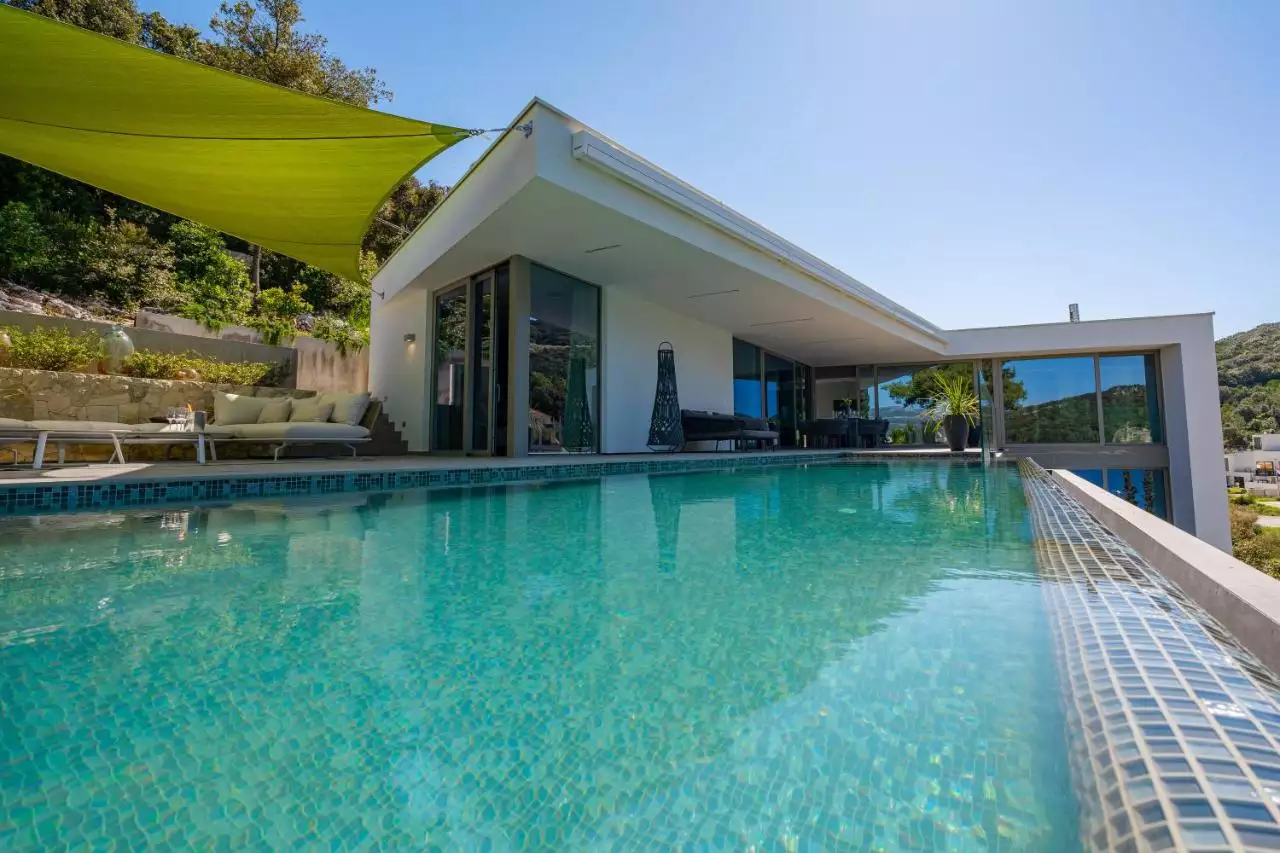 House 390m² in Croatia, Korcula. Priced at 2100000€ rent photo-42